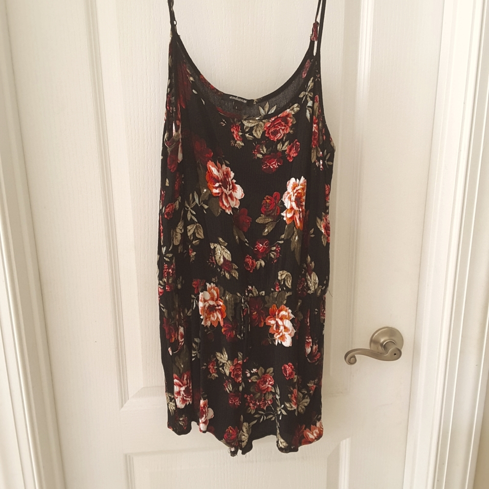 Romper size L worn only once